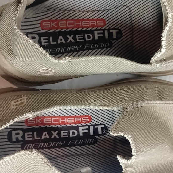 Skechers Men's Relaxed Fit Memory Foam SlipOn Comfort Canvas Grey Shoe SZ 8 READ - Picture 9 of 9
